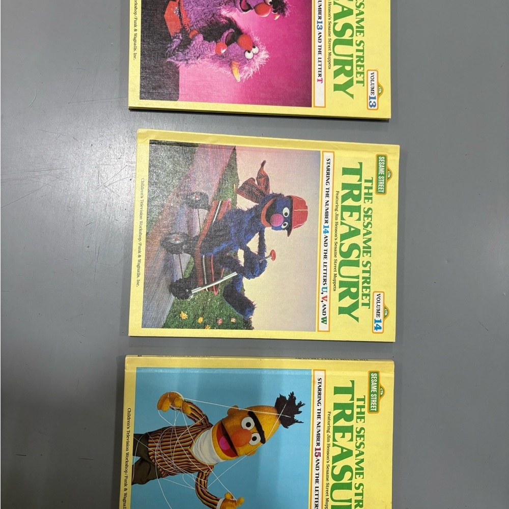 Sesame Street Treasury Book Set - Picture 3 of 3